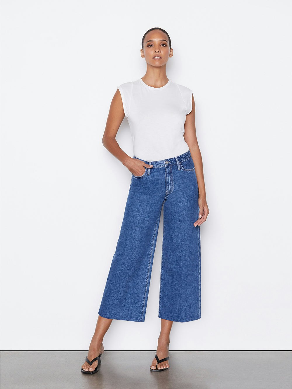 jeans full body view alt:hover